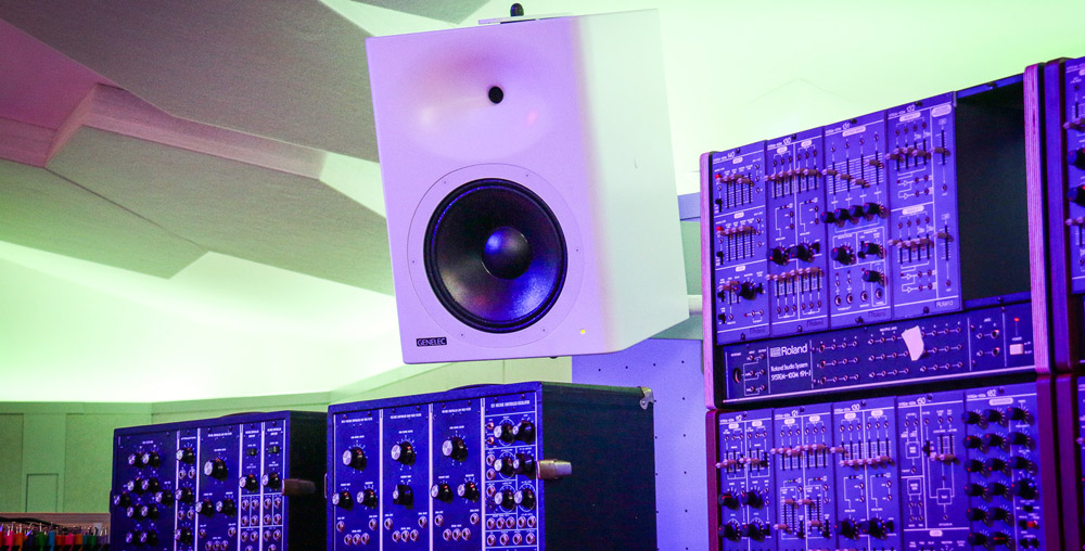 Synth-Temple-Roland-System-